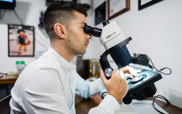 Controllo qualità dei diamanti Casavola Noci